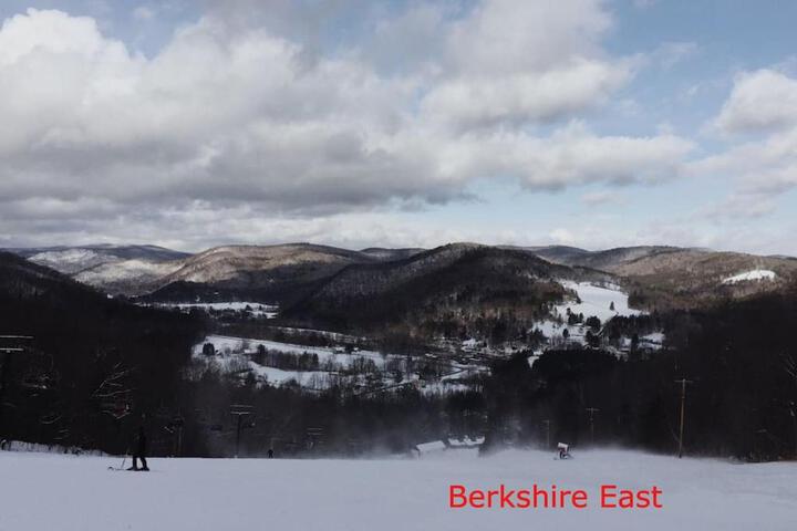 5 Bed 3 bath Apt Near Jiminy Peak Berkshires