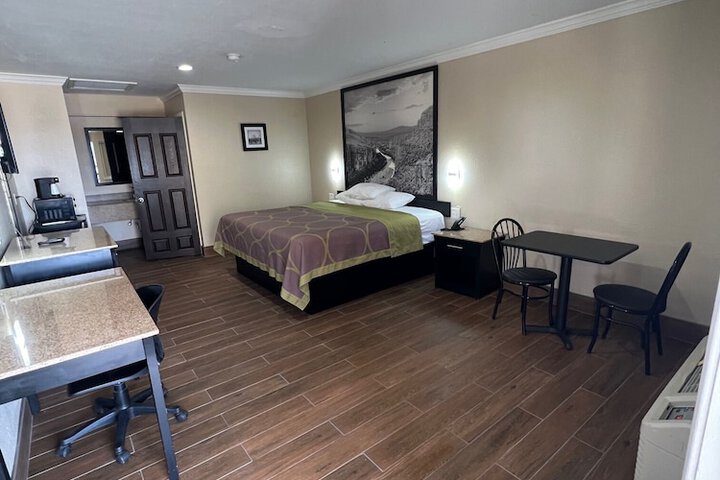 Room 41 of 54