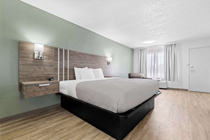 Room 12 of 31