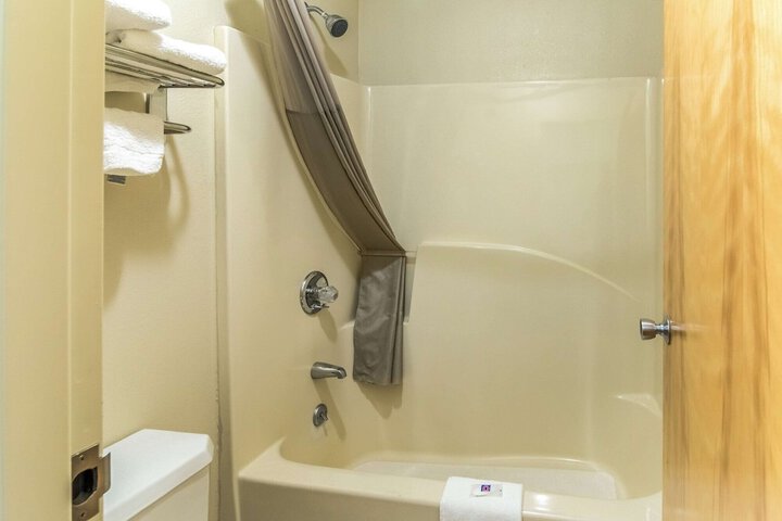 Motel 6 Kenly NC