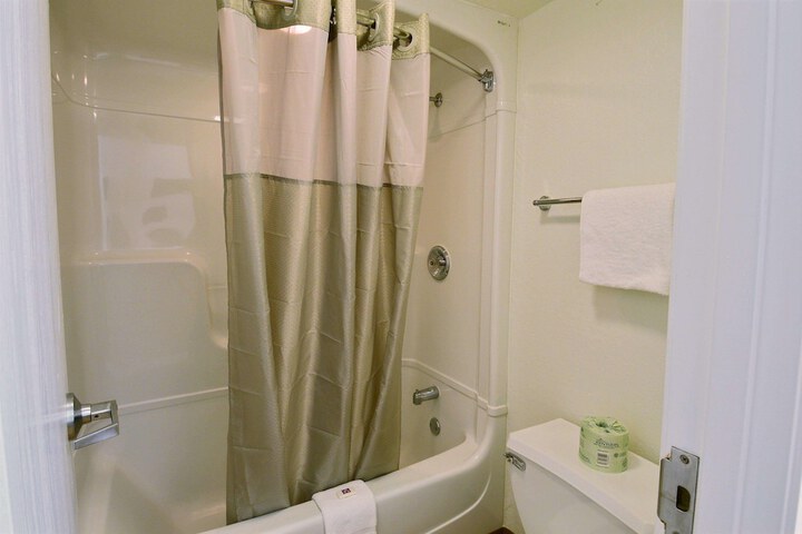 Room 15 of 30