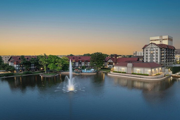 Sheraton Westport Chalet Hotel St. Louis