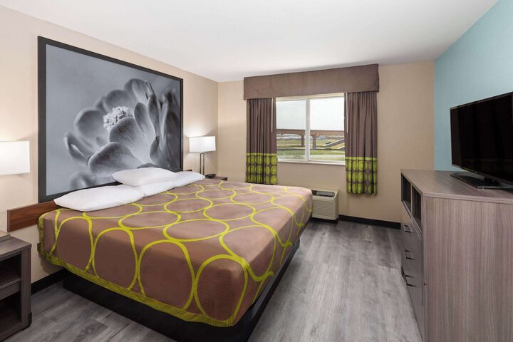Super 8 by Wyndham Lubbock West