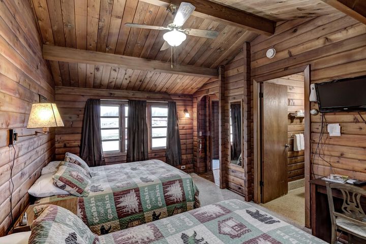 Room 6 of 17