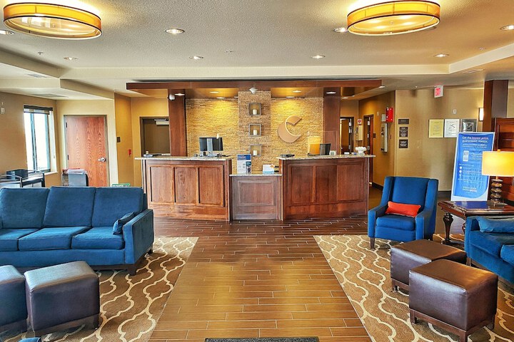 Comfort Inn & Suites