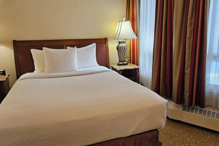 Room 72 of 191