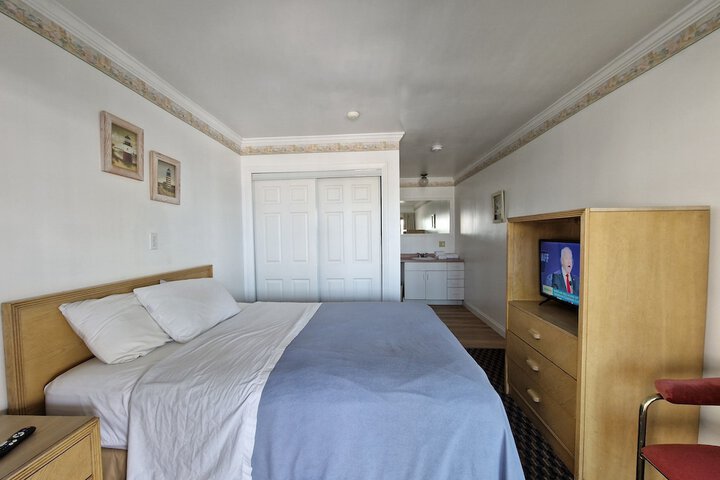 Room 6 of 40
