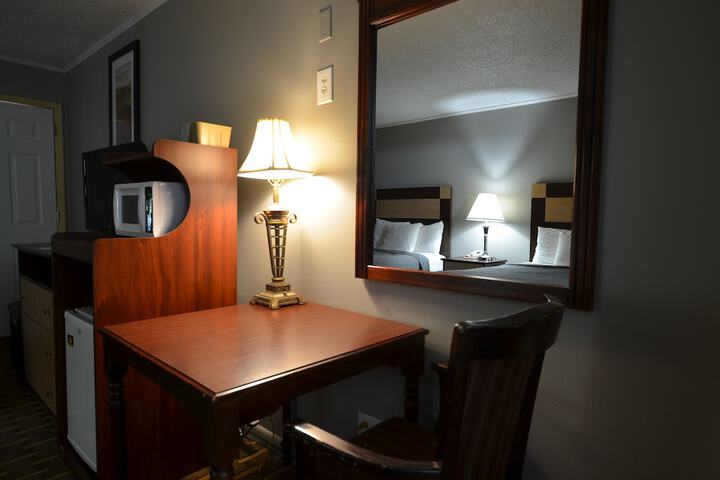 Room 28 of 52