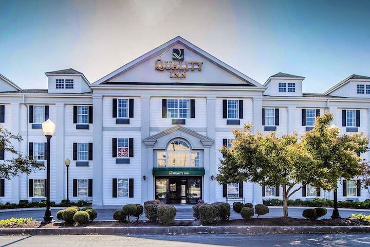 Hotel 4 of 67