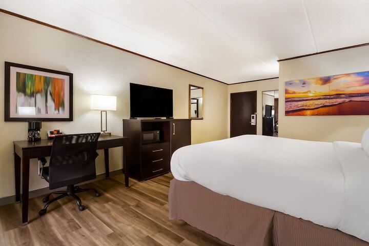 Room 19 of 53