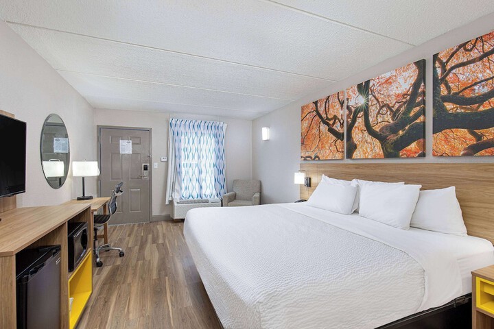 Room 20 of 34