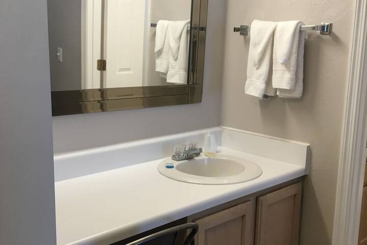 Ambassador Inn & Suites