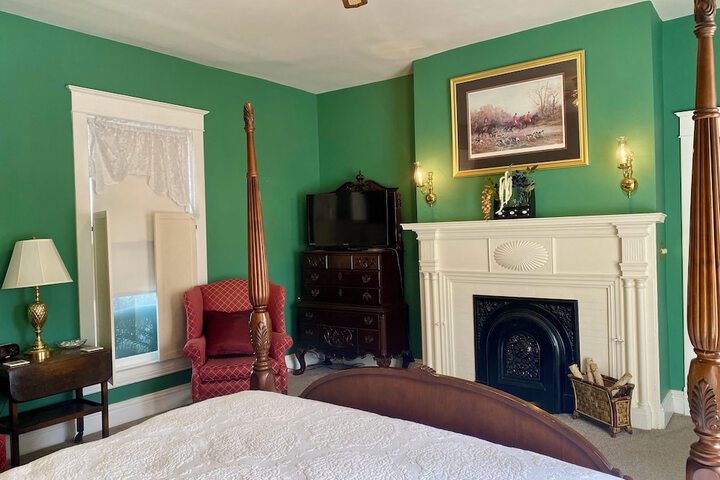 Room 16 of 50