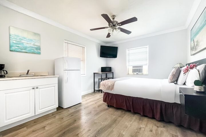 Room 11 of 34