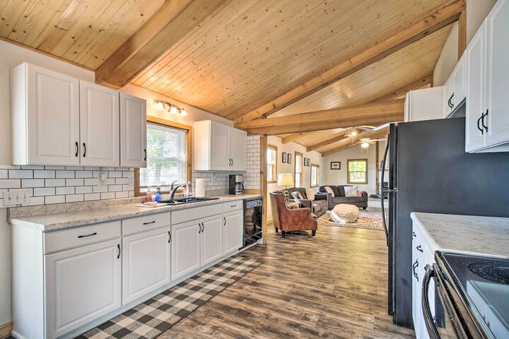 Waterfront Onamia Retreat w / Dock & Fire Pit!