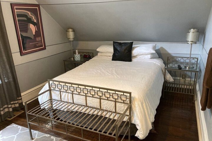 Room 29 of 102