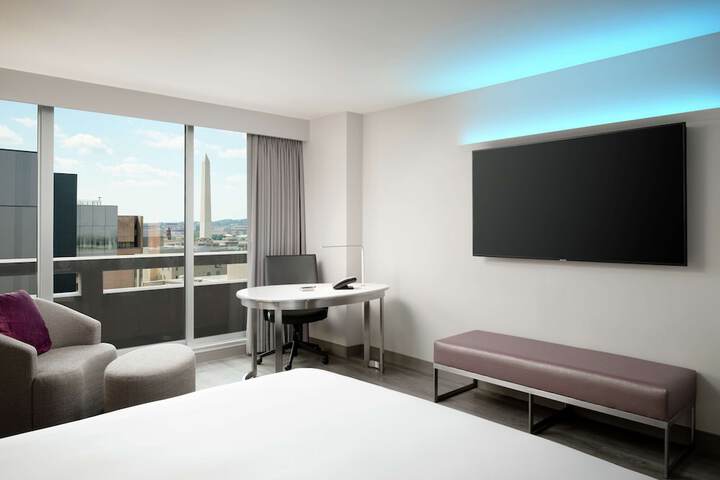 Room 68 of 103
