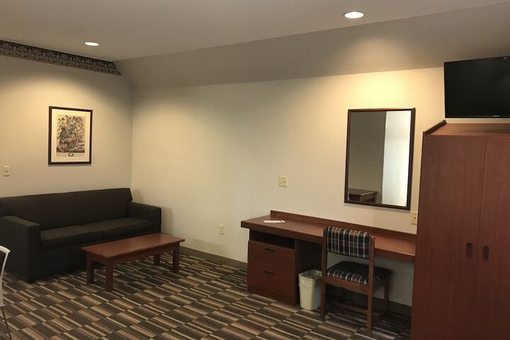 Microtel Inn & Suites by Wyndham Urbandale / Des Moines
