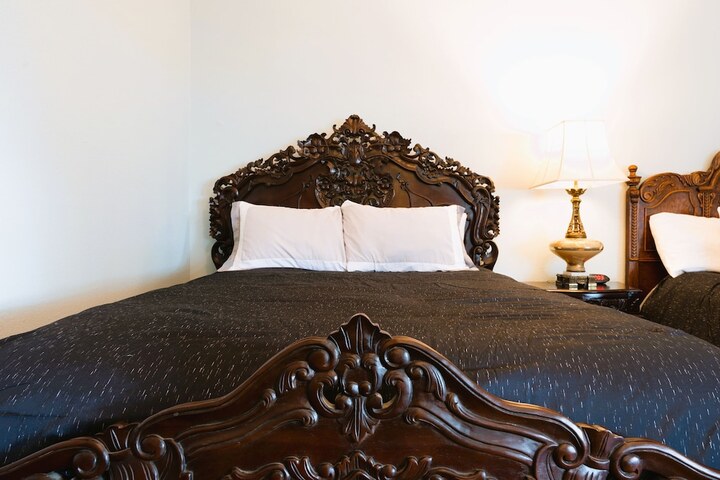 Room 164 of 271