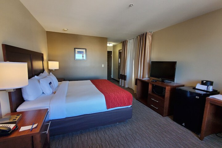 Room 70 of 112