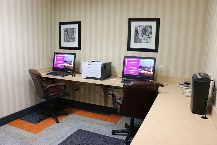 Business Center 33 of 35
