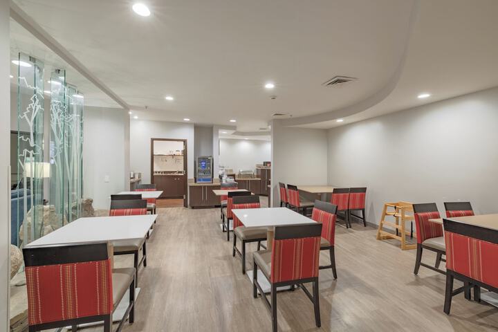Comfort Suites Perrysburg - Toledo South