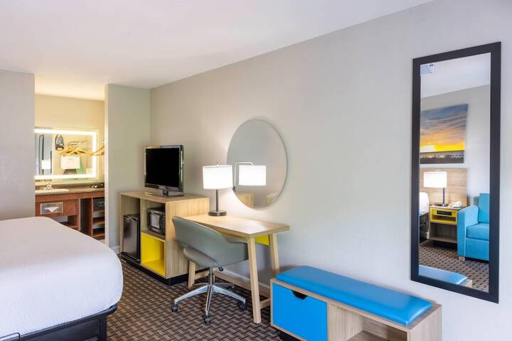 Days Inn by Wyndham Port Charlotte / Punta Gorda