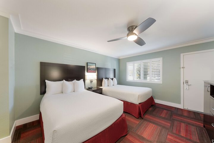 Room 10 of 38