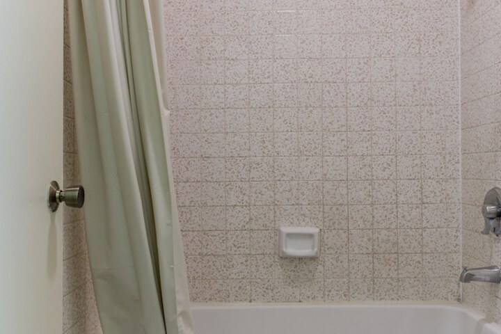 Room 35 of 44