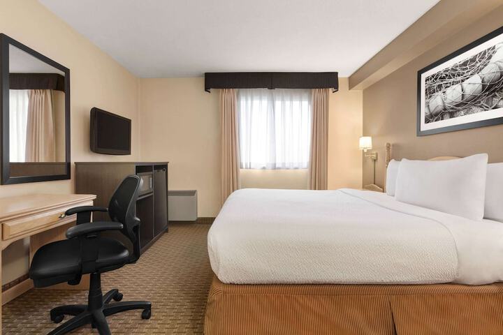 Room 15 of 23