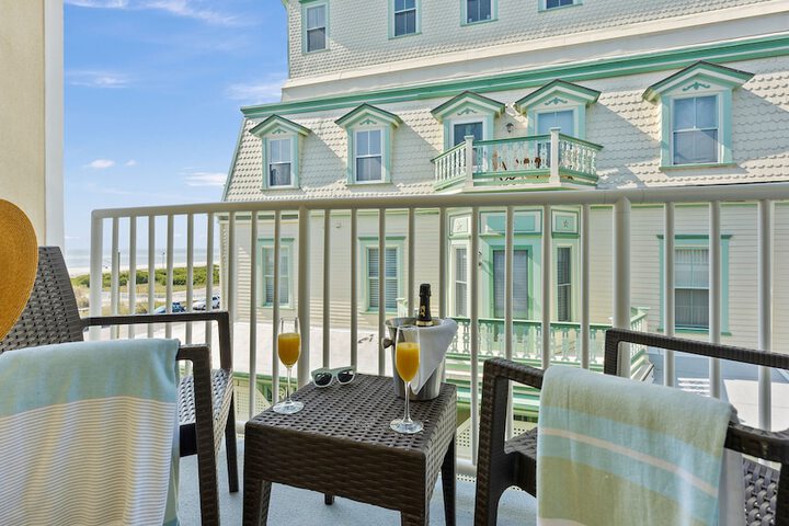 La Mer Beachfront Resort