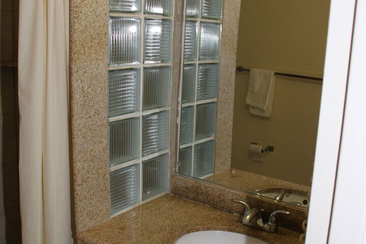 Room 15 of 43