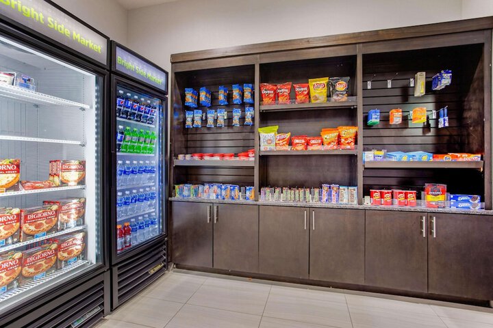 La Quinta Inn & Suites by Wyndham Northlake Fort Worth