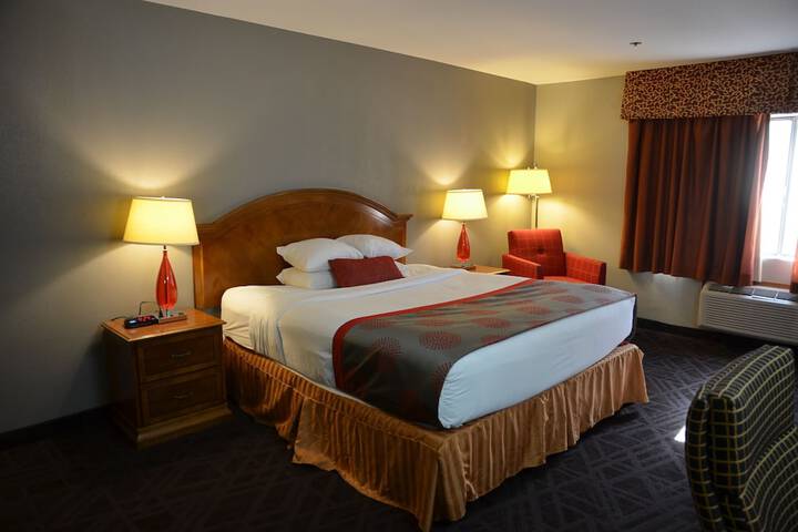 Room 16 of 28