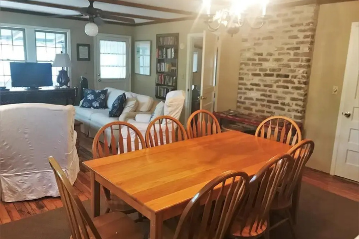 Decked Out 4 Br Home
