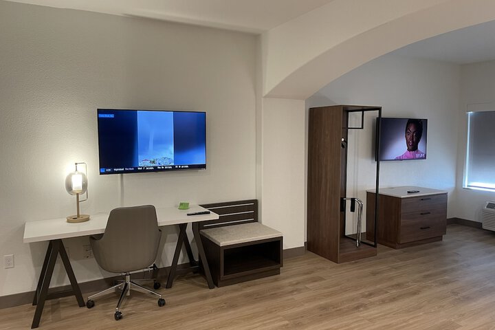 Room 46 of 63