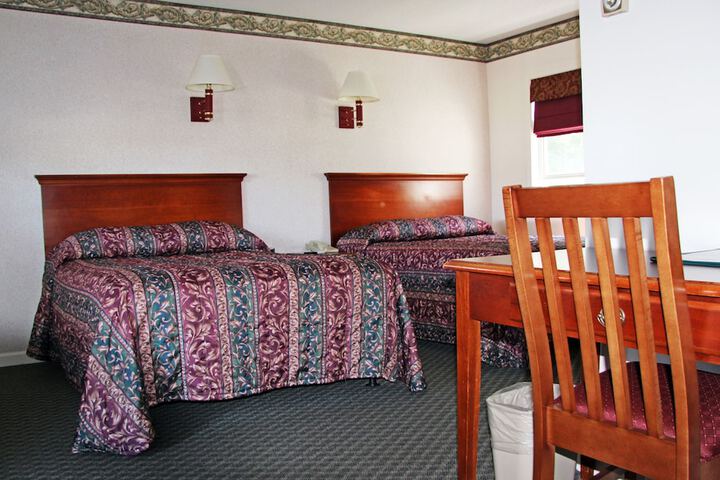 Room 32 of 40