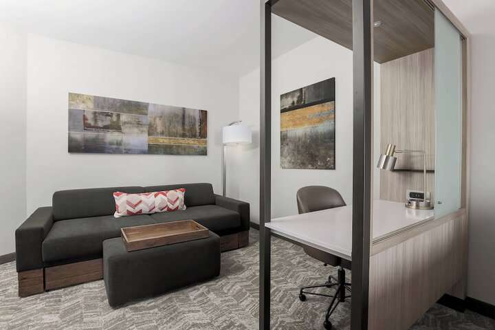 Room 28 of 75