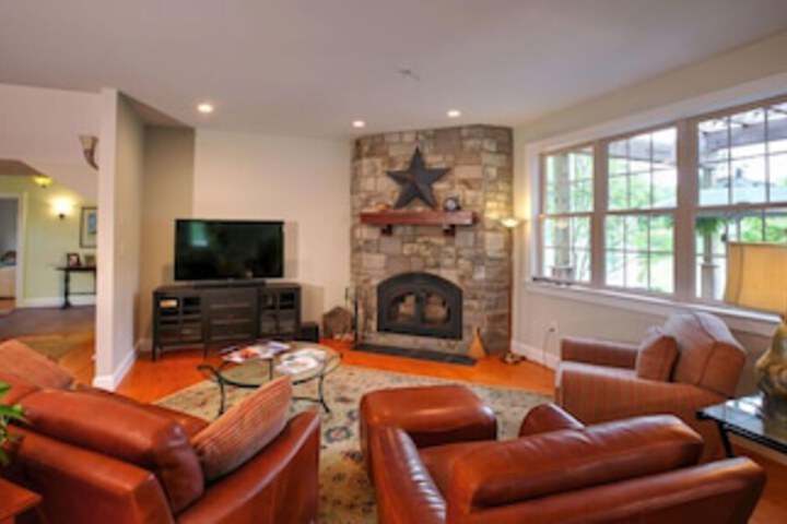 Bed & Breakfast at the Rock Garden