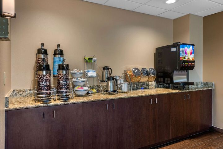 Breakfast/Coffee Service 37 of 41