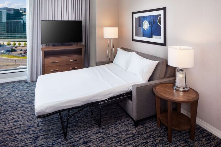 Room 32 of 50