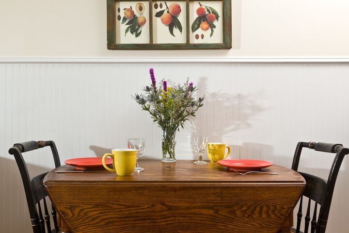 The Woodstock Inn on the Millstream