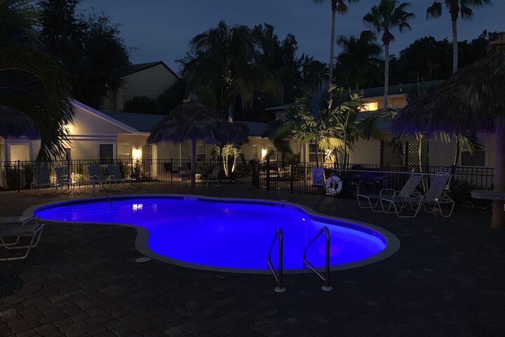 Twin Palms at Siesta