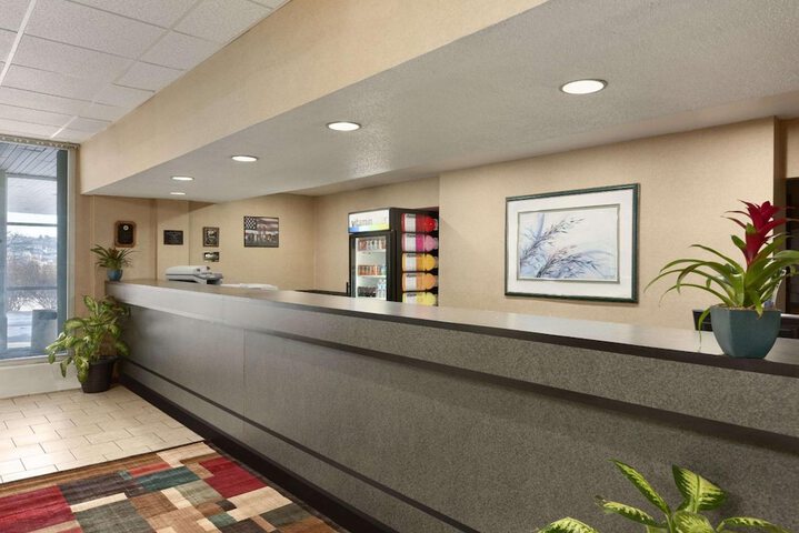 Hotel Interior 10 of 36