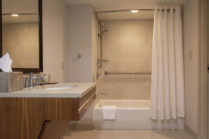 Room 12 of 37
