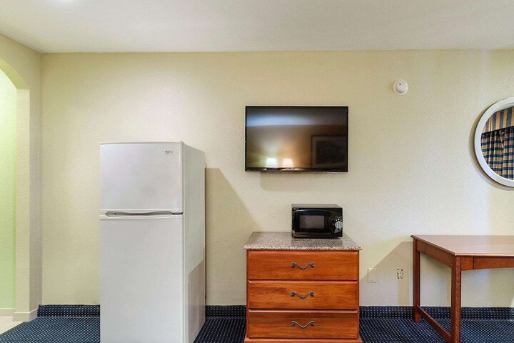 Room 19 of 29