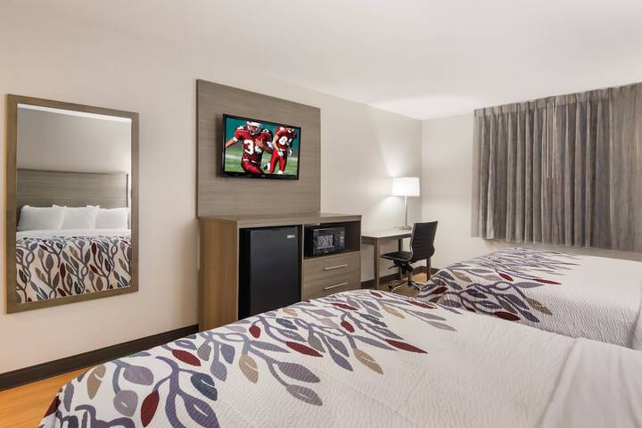 Room 28 of 35