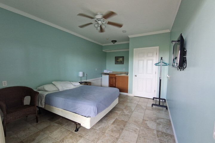 Room 12 of 40