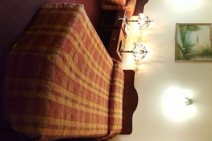 Room 9 of 22