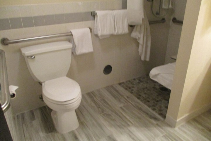 Room 21 of 26